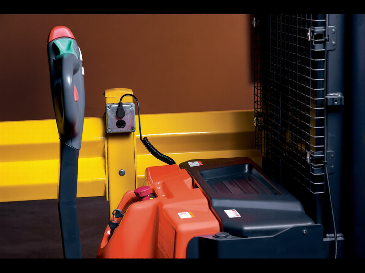 Tora-Max® 4000 lb Walkie Straddle Stacker - 156 In 4